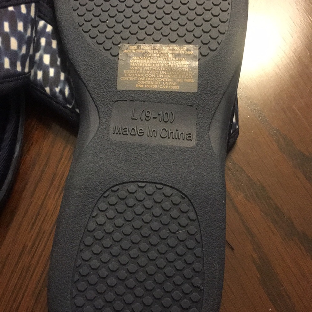 Shoes - Picture 2 of 2